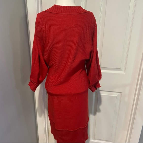 BARBARA WELLS STUDIO RED V NECK WOOL KNIT FITTED DRESS. S/small - Picture 8 of 9